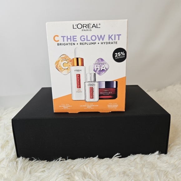 L'Oréal Revitalift C The Glow Kit - Picture 1 of 13
